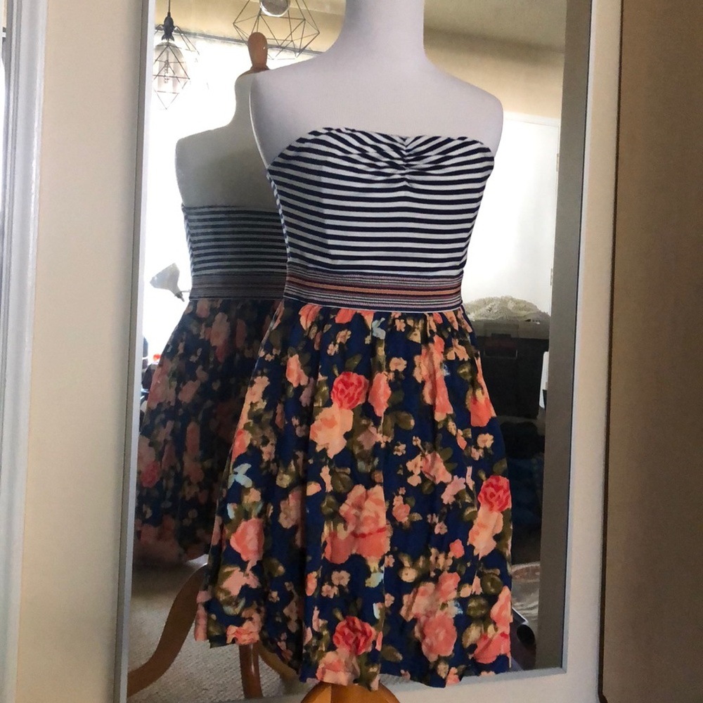 Cute comfy strapless dress